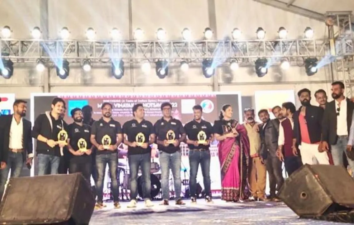  ବେଙ୍ଗାଲୁରୁରେ ମହାବିନାୟକ ମହୋତ୍ସବ : ବାବୁସାନ୍ ଓ ଏଲିନା ଥିଲେ ଷ୍ଟାର ନାଇଟର ମୁଖ୍ୟ ଆକର୍ଷଣ