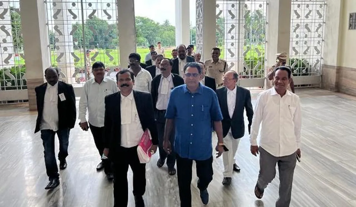  ମୁଖ୍ୟମନ୍ତ୍ରୀଙ୍କ ନିର୍ଦ୍ଦେଶକ୍ରମେ କେନ୍ଦ୍ରୀୟ କମିଟି ସହିତ ମନ୍ତ୍ରୀ ଓ ସଚିବଙ୍କ ଆଲୋଚନା
