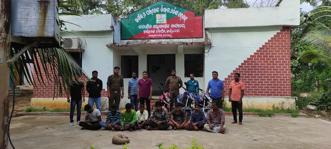  କୋଲକାତା ଚାଲାଣ ବେଳେ ବଜ୍ରକାପ୍ତା ଉଦ୍ଧାର: ୮ ଗିରଫ