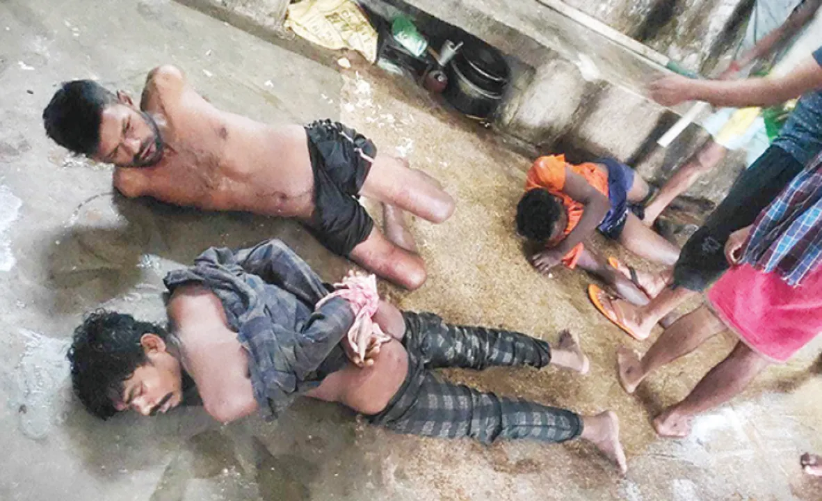  ଟ୍ରକ୍ ମାଲିକଙ୍କ ଦାଦାଗିରି: ୪ ଯୁବକଙ୍କୁ ଘରୁ ଟେକିନେଇ ନିର୍ଘାତ ମାଡ଼