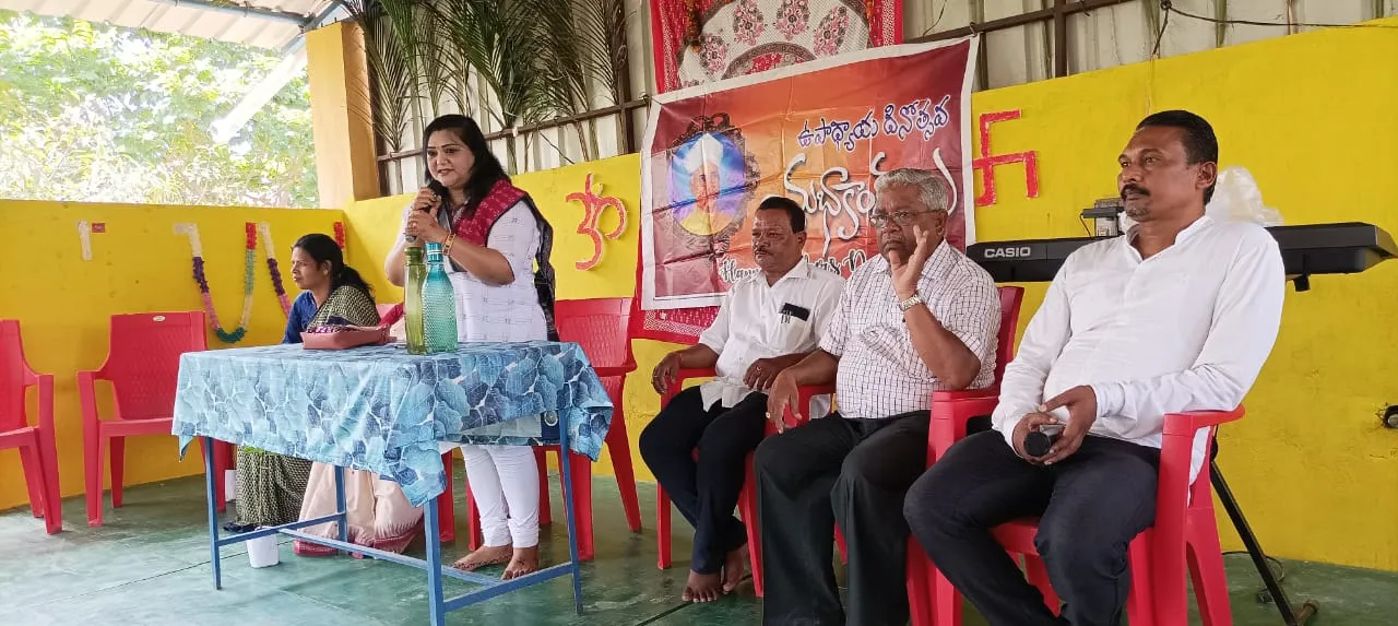  ବିଭିନ୍ନ ଅନୁଷ୍ଠାନରେ ଗୁରୁଦିବସ: ସମାଜ ପ୍ରତି ଗୁରୁଙ୍କ ଅବଦାନ ଅତୁଳନୀୟ