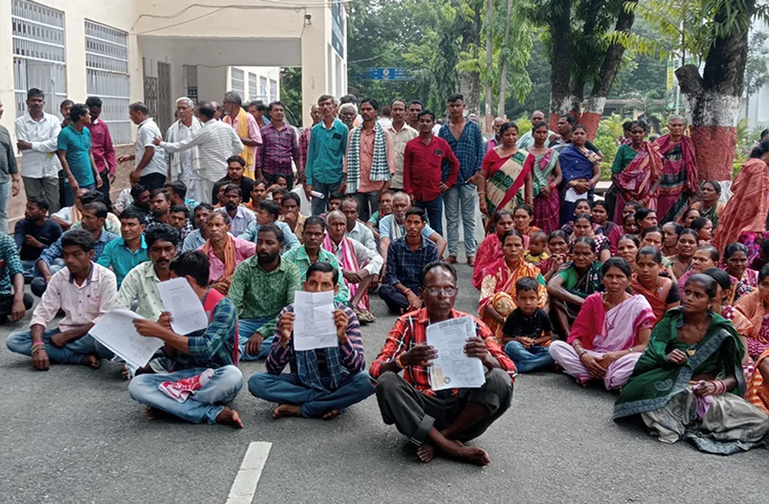  ଘରୋଇ ଇଥାନଲ୍ ପ୍ଲାଣ୍ଟକୁ ବିରୋଧ, ସ୍ଥାନୀୟ ନିଯୁକ୍ତି ଦାବିରେ ବିକ୍ଷୋଭ