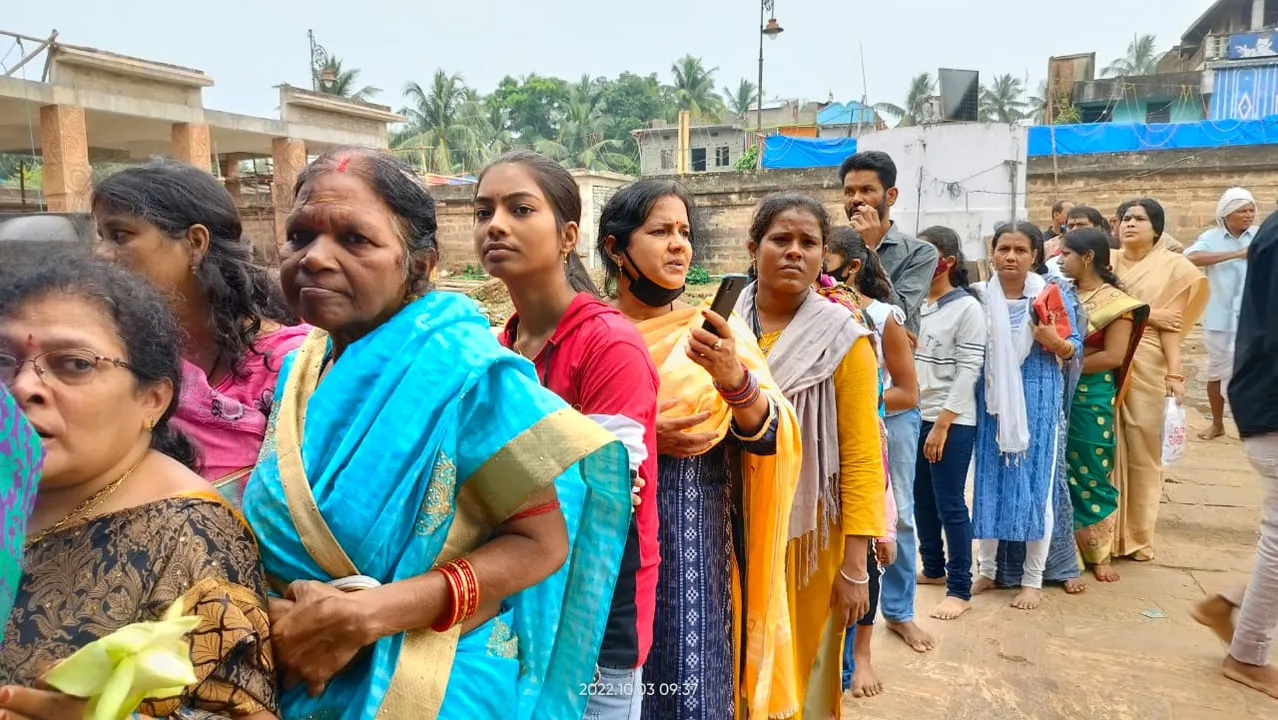  ନବମୀ ଅବସରରେ ମା ବିରଜାଙ୍କ ମନ୍ଦିରରେ ଶ୍ରଦ୍ଧାଳୁଙ୍କ ଭିଡ଼
