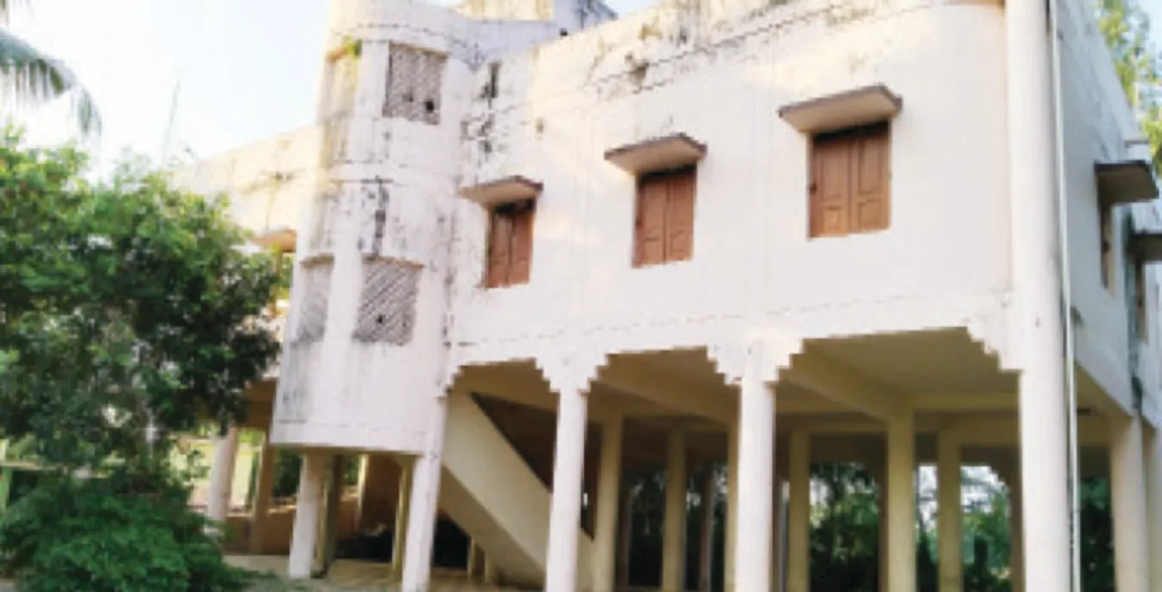  ମହାବାତ୍ୟାକୁ ୨୩ ବର୍ଷ...: ବାତ୍ୟା ଆଶ୍ରୟ  ସ୍ଥଳର ଅବସ୍ଥାକୁ ନେଇ ପ୍ରଶ୍ନ