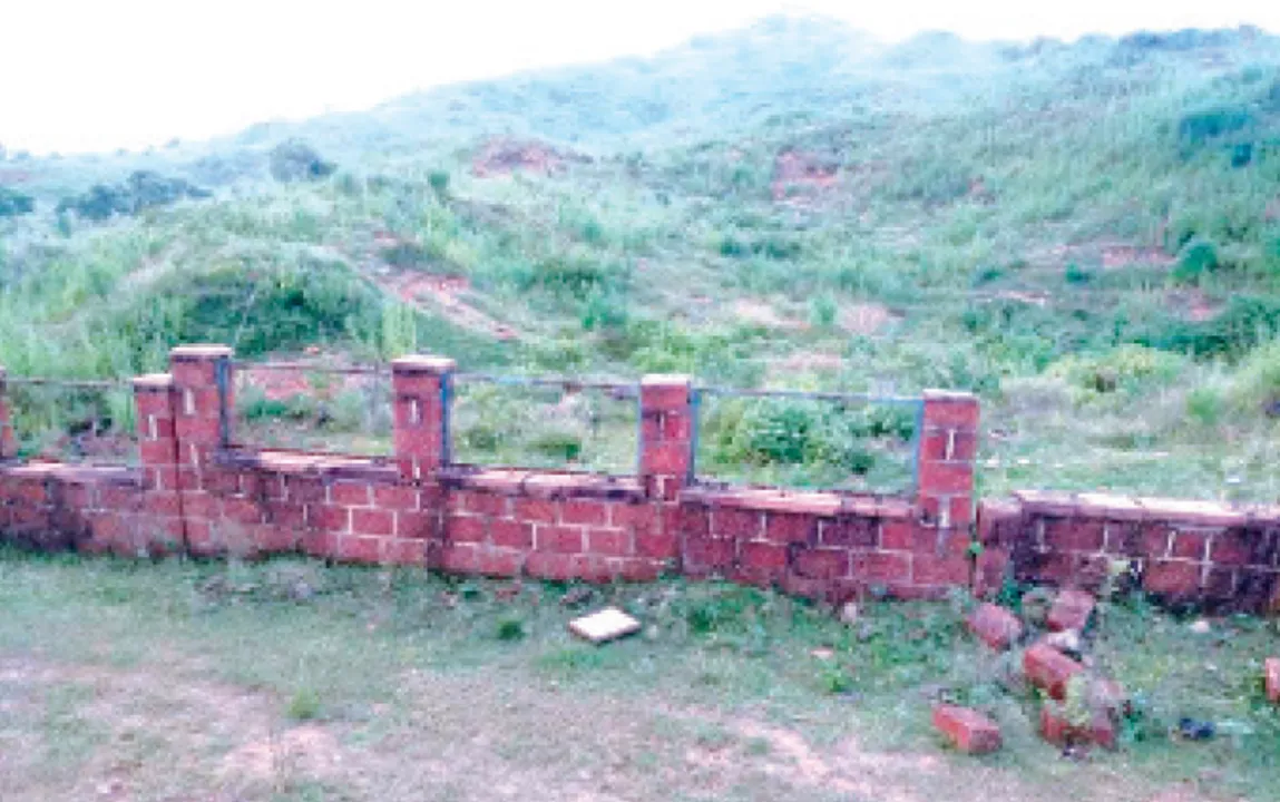  ବିପଦରେ ପ୍ରାଚୀନ ବୌଦ୍ଧପୀଠ: ଉଦୟଗିରିରୁ ଗ୍ରୀଲ୍‌ ତାଡ଼ି ନେଇଗଲେ ଦୁର୍ବୃତ୍ତ