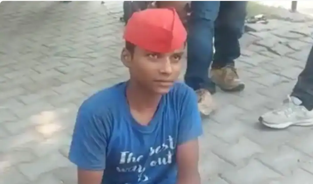  କେମିତି ଅଛନ୍ତି ମୁଲାୟମ? ଅବସ୍ଥା ବୁଝିବାକୁ ୭୦୦ କିଲୋମିଟର ଦୂରରୁ ଆସି ପହଁଚିଲେ ୧୮ ବର୍ଷୀୟ ଦିବ୍ୟାଙ୍ଗ ଯୁବକ