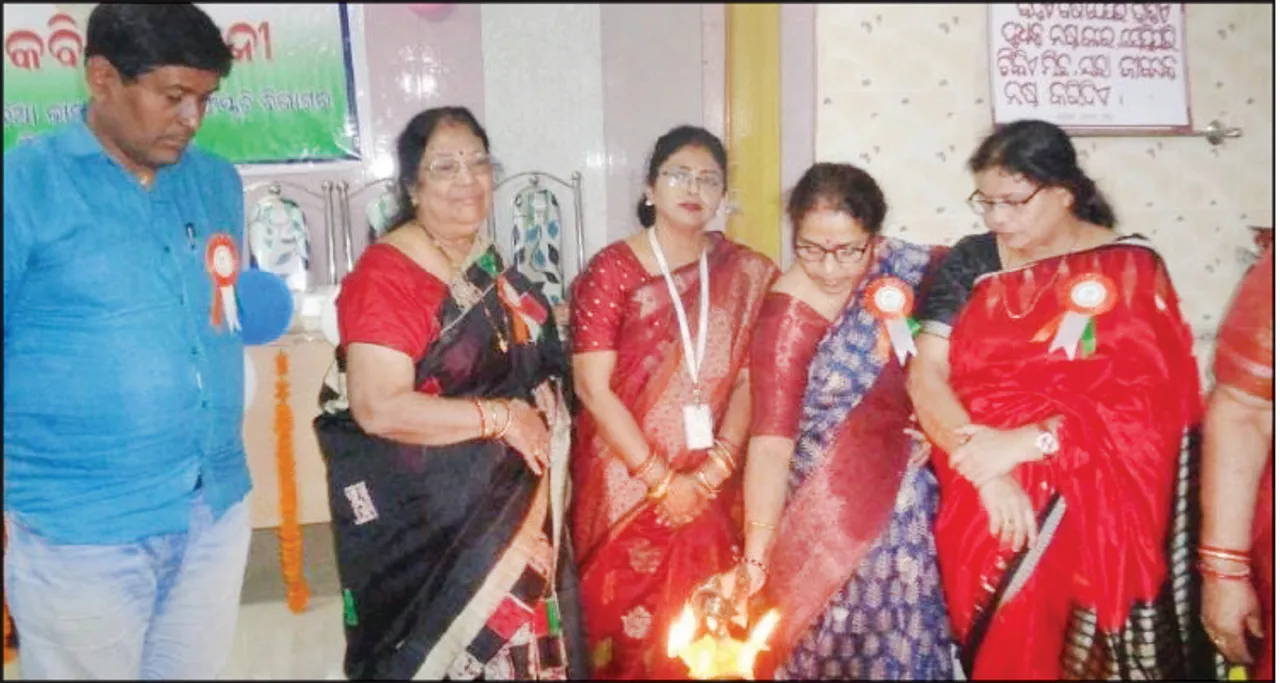  ‌‌ହେଲ୍ପମେଟ୍‌ ପକ୍ଷରୁ ରାଜ୍ୟସ୍ତରୀୟ ଯୁବ କବି ସମ୍ମିଳନୀ