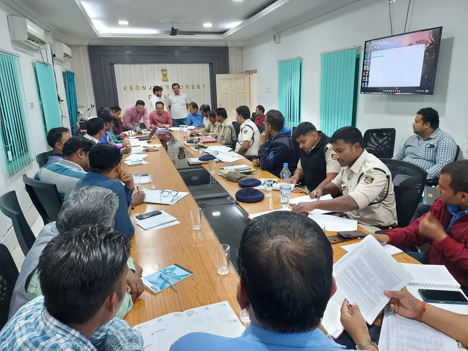  କେନ୍ଦୁଝର: ହାତୀ ମୃତ୍ୟୁ ରୋକିବାକୁ ସମନ୍ବୟ ବୈଠକ