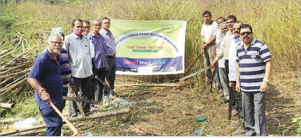  ରେଳବାଇ କଲୋନି ଶ୍ରୀଜଗନ୍ନାଥ ମନ୍ଦିରରେ ସଫେଇ