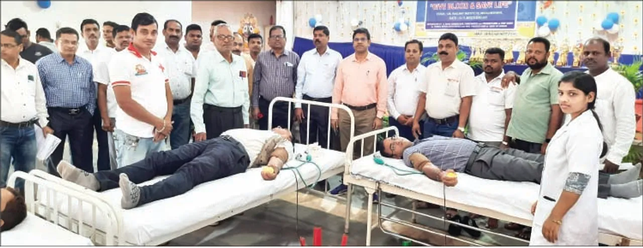  ଉପେନ୍ଦ୍ର ଭଞ୍ଜ ରେଲୱେ ଇନଷ୍ଟିଚ୍ୟୁଟ୍‌ରେ ରକ୍ତଦାନ ଶିବିର
