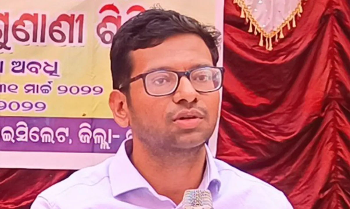  ଦୁର୍ଘଟଣାରୁ ଅଳ୍ପକେ ବର୍ତ୍ତିଲେ ଯୁବ ଆଇଏଏସ୍‌ 