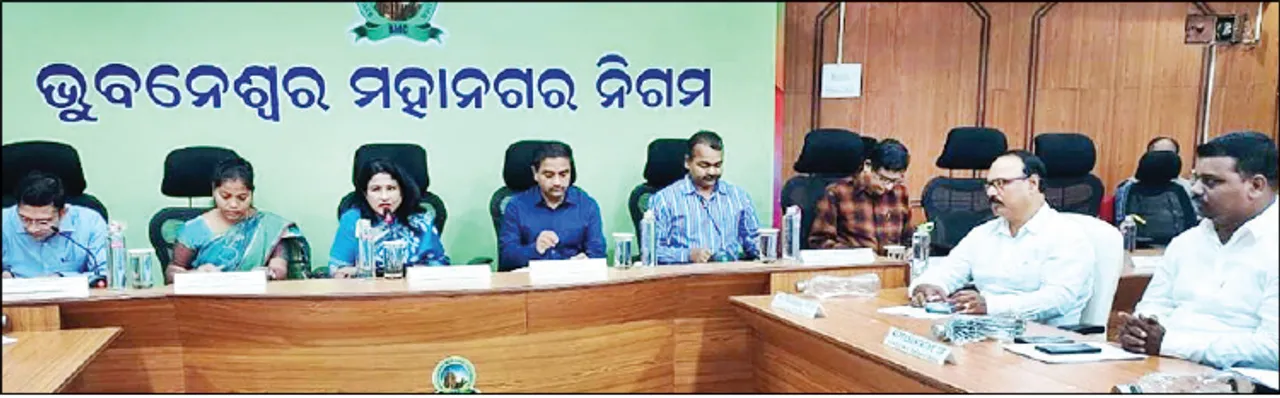 ବିଏମ୍‌ସି: ଖର୍ଚ୍ଚ ବଢ଼ୁଛି, ଅଳିଆ ଉଠୁନି, ପୁଣି କିଣିବେ ଡଷ୍ଟବିନ୍‌