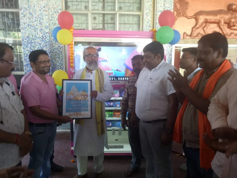  ବାଲେଶ୍ବର ରେଳ ଷ୍ଟେସନରେ ନାପକିନ୍‌ ଭେଣ୍ଡିଂ ମେସିନ୍‌ ଉଦ୍‌ଘାଟନ