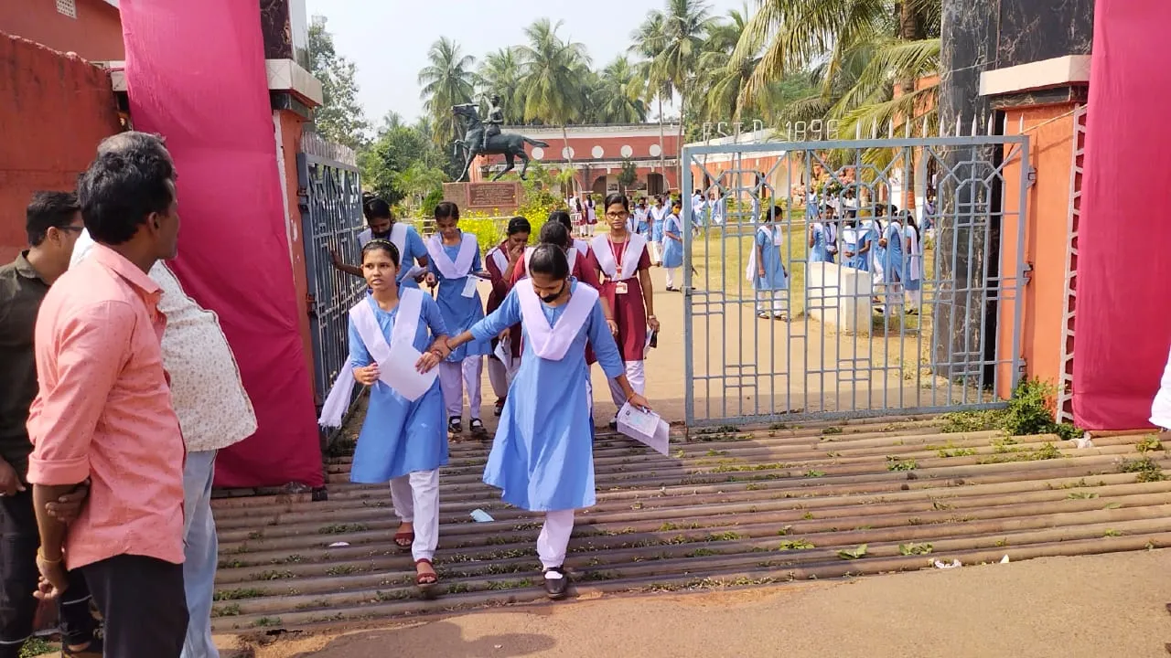  ଖୋର୍ଦ୍ଧାରେ ସମ୍ମେଟିଭ୍‌ ପରୀକ୍ଷା।