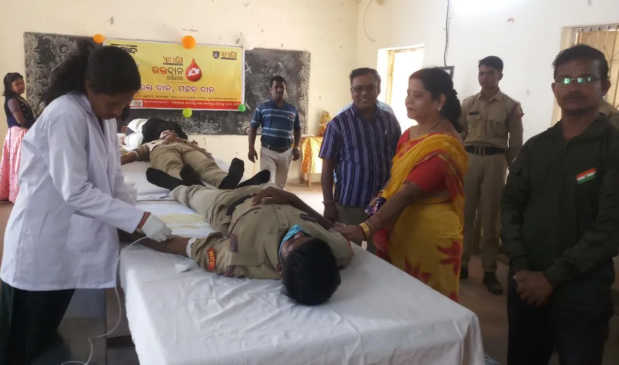  ଶ୍ରୀଜଗନ୍ନାଥ ମହାବିଦ୍ୟାଳୟ ଓ ସମ୍ବାଦ ଆମଓଡ଼ିଶା ପକ୍ଷରୁ ରକ୍ତଦାନ ଶିବିର: ୨୩ ୟୁନିଟ୍ ରକ୍ତ ସଂଗ୍ରହ