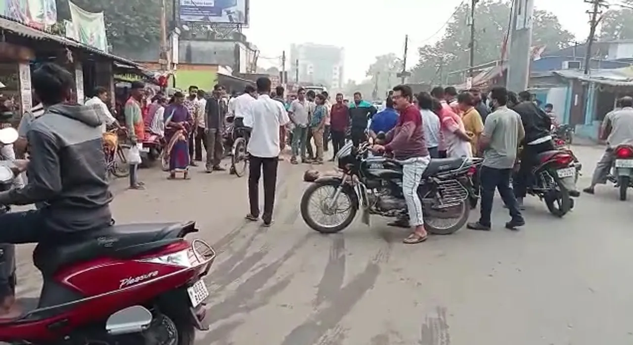  ବୁର୍ଲା ସହରରେ ବିଭତ୍ସ ହତ୍ୟାକାଣ୍ଡ; ଯୁବକଙ୍କୁ ମାରି ପେଟ୍ରୋଲ ପମ୍ପ ଛକରେ ଫିଙ୍ଗିଲେ ଦୁର୍ବୃତ୍ତ