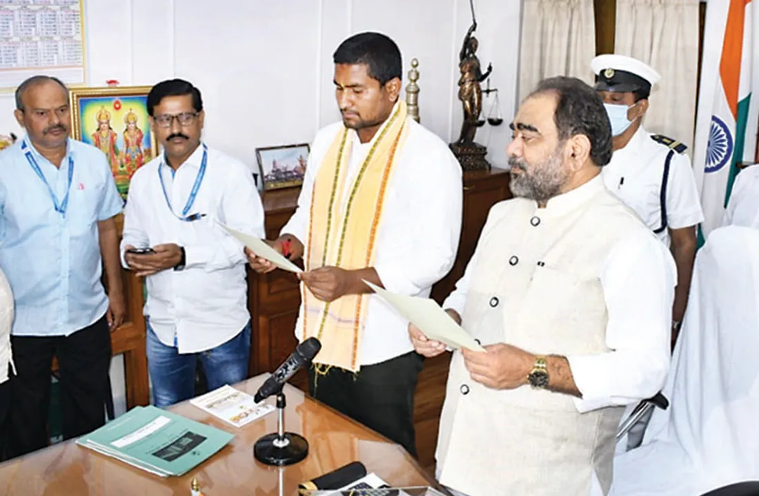  ବିଧାୟକ ଭାବେ ଶପଥ ନେଲେ ସୂର୍ଯ୍ୟବଂଶୀ ସୂରଜ