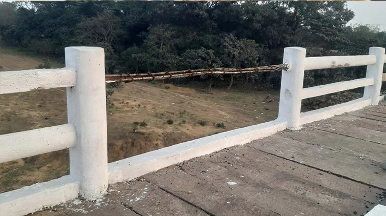  ବ୍ରାହ୍ମଣୀ ସେତୁ ମରାମତି ଏମିତି; କାମ ଛାଡ଼ି ପଳାଇଲେ ଶ୍ରମିକ