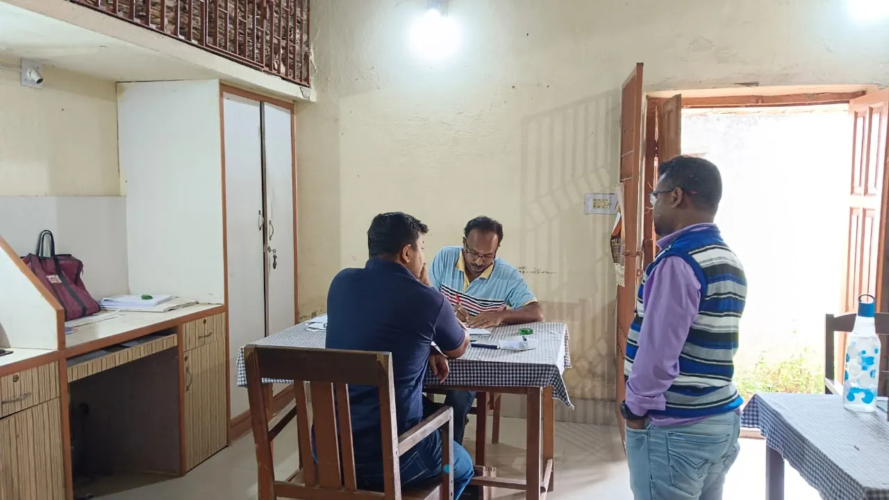  ଭିଜିଲାନ୍ସ ପଂଝାରେ ନିର୍ବାହୀ ଯନ୍ତ୍ରୀ, ଖୋର୍ଦ୍ଧା କାର୍ଯ୍ୟାଳୟରେ ୬ ଘଣ୍ଟା ଚଢ଼ଉ