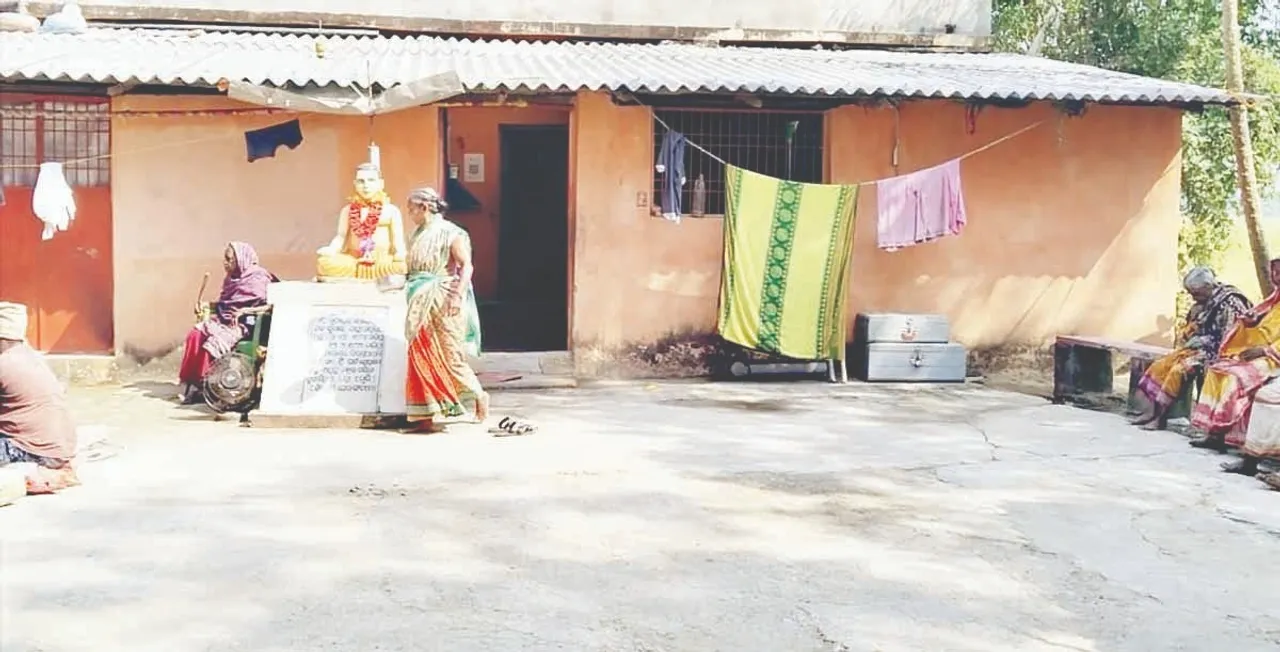  ଜରାଜୀର୍ଣ୍ଣ ଜରାନିବାସ: ଅସହାୟ ବୃଦ୍ଧବୃଦ୍ଧାଙ୍କ ପାଇଁ ସରକାର ସ୍ଥାଣୁ