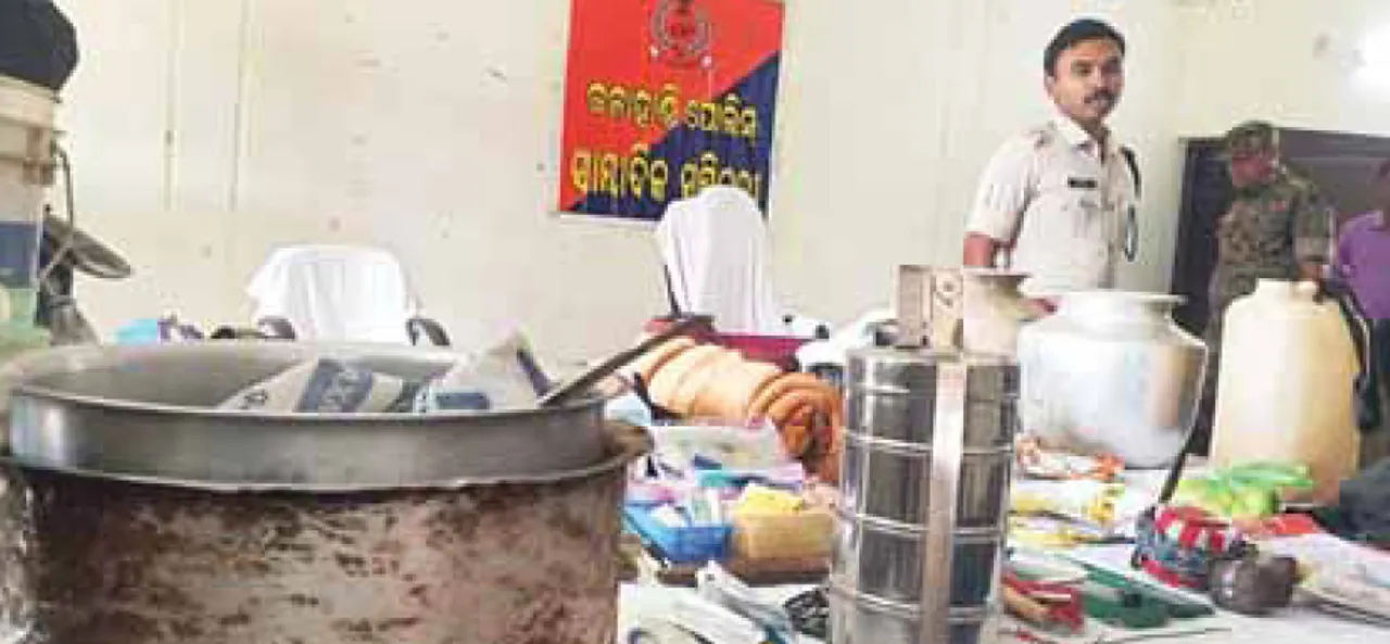  କାଞ୍ଚନମୁହିଁ ଜଙ୍ଗଲରେ ମାଓ କ୍ୟାମ୍ପ ଠାବ, ବିପୁଳ ମାଓ ସାମଗ୍ରୀ ଜବତ