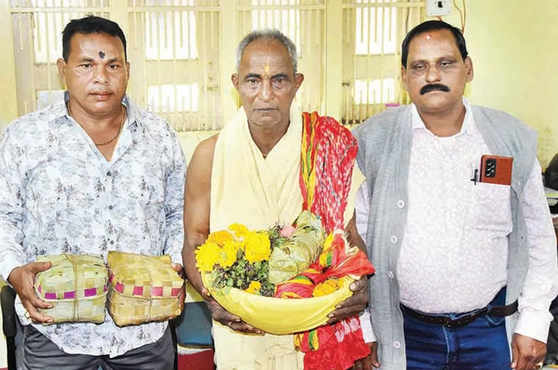 ରଥକାଠ ଅନୁକୂଳ ପାଇଁ ଗଲା ମାଳ, ମାହାର୍ଦ୍ଦ, ଲାଗି ଖଣ୍ଡୁଆ