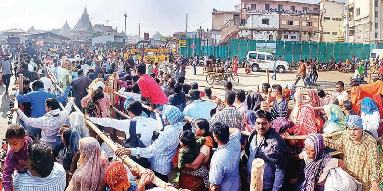  କୋଭିଡ୍ ମୁକାବିଲା: ପର୍ଯ୍ୟଟନ ଋତୁରେ ଭିଡ଼ ବଢ଼ାଉଛି ଚିନ୍ତା