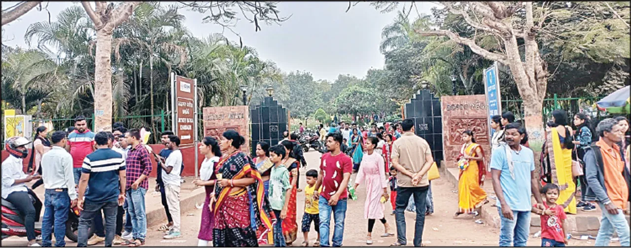 ନୂଆବର୍ଷରେ ଖଣ୍ଡଗିରି-ଉଦୟଗିରି ବୁଲିଲେ ୯ହଜାର ପର୍ଯ୍ୟଟକ