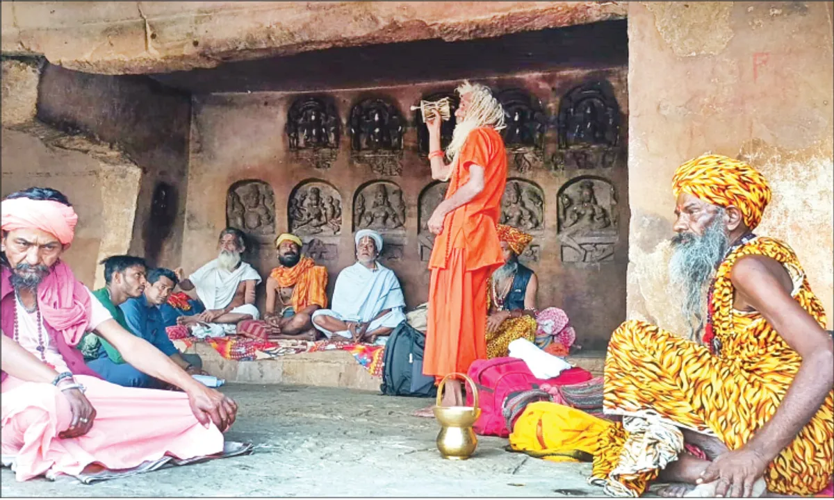  ଖଣ୍ଡଗିରି ମେଳା: ଆସ୍ଥାନ ଜମାଇଲେଣି ସାଧୁସନ୍ଥ