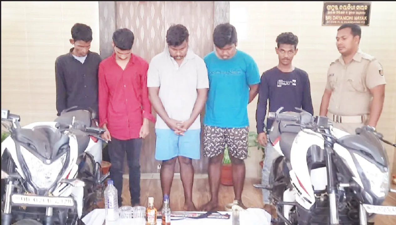  ଖଣ୍ଡଗିରିରୁ ଡକାୟତ ଗ୍ୟାଙ୍ଗ୍‌ ଠାବ: ସର୍ଦ୍ଦାର ଅମିତ ସମେତ ୫ ଗିରଫ