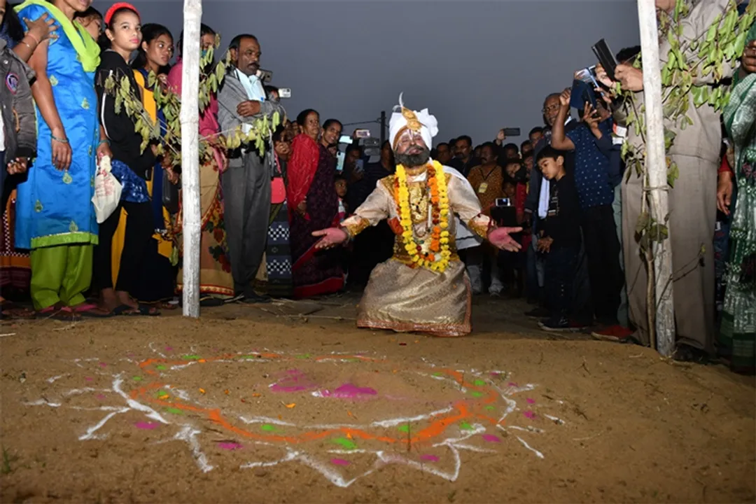  ବରଗଡ଼ ବିଶ୍ବ ପ୍ରସିଦ୍ଧ ଧନୁଯାତ୍ରା: କୃଷ୍ଣ ପଦଚିହ୍ନ ଦେଖି ଅକ୍ରୁର ବିଭୋର 