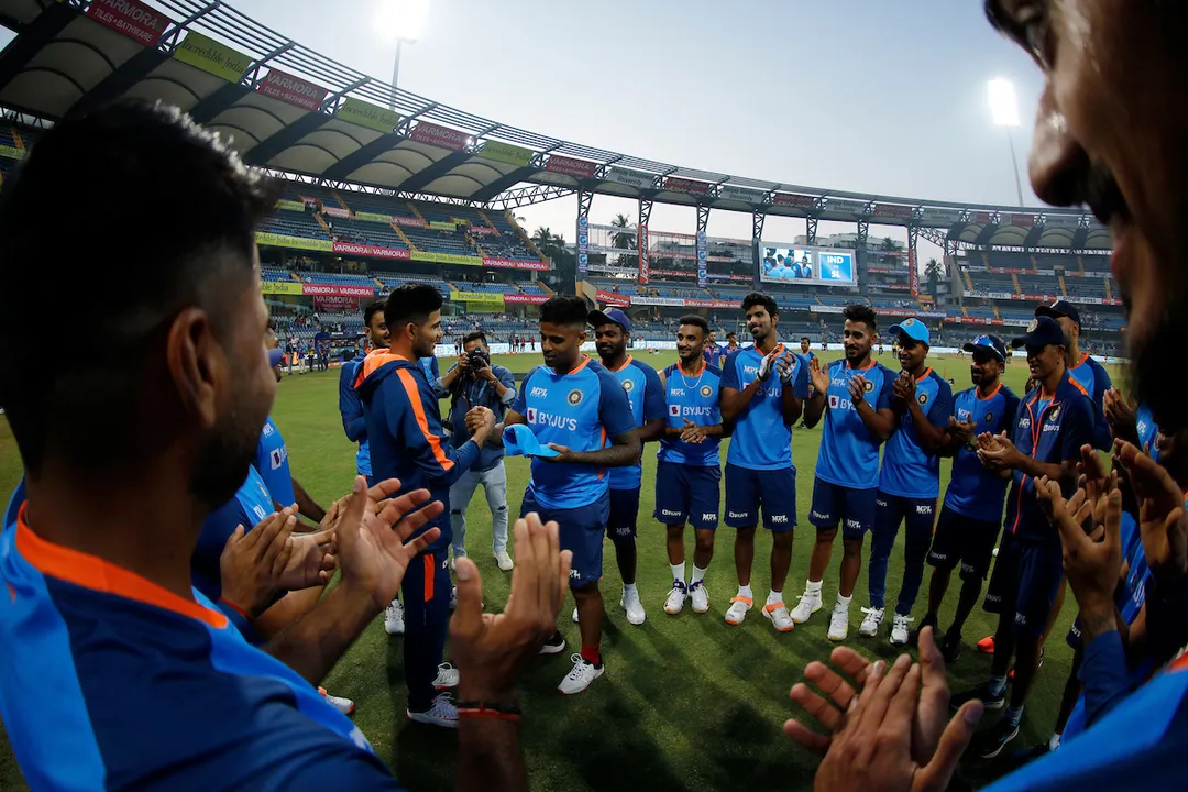  ପ୍ରଥମ ଟି-୨୦ : ଟସ ଜିତି ବୋଲିଂ ନିଷ୍ପତ୍ତି ନେଲା ଶ୍ରୀଲଙ୍କା