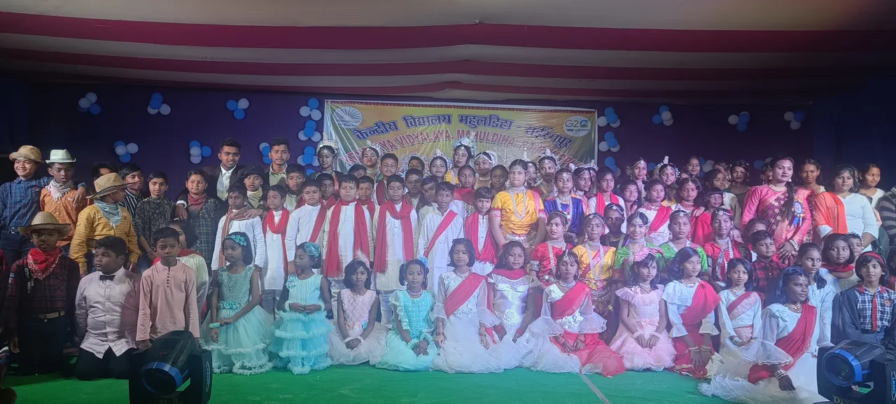  କେନ୍ଦ୍ରୀୟ ବିଦ୍ୟାଳୟର ବାର୍ଷିକ ଉତ୍ସବ: ମନ ମୋହିଲା କୁନି ଛାତ୍ରଛାତ୍ରୀଙ୍କ ନୃତ୍ୟ