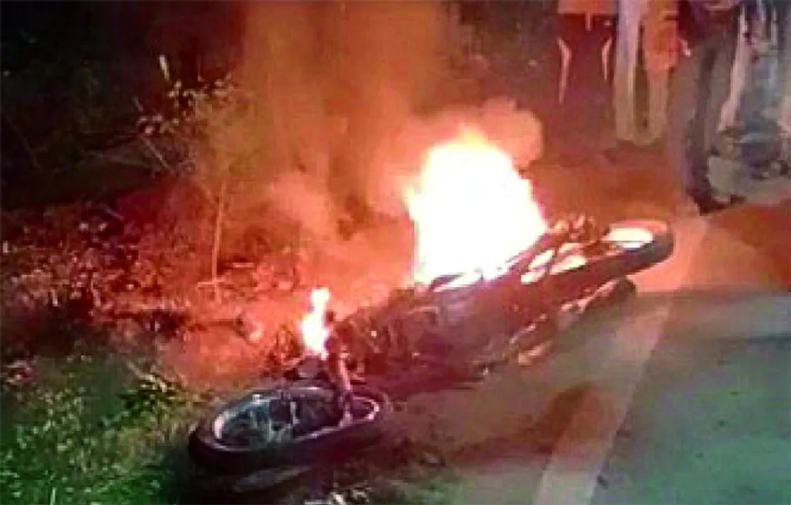  ବାଇକ୍ ଉପ‌ରେ ଚଢ଼ିଗଲା ହାଇୱା: ଜଳିଗଲା ବାଇକ୍‌; ଚାଳକ ମୃତ