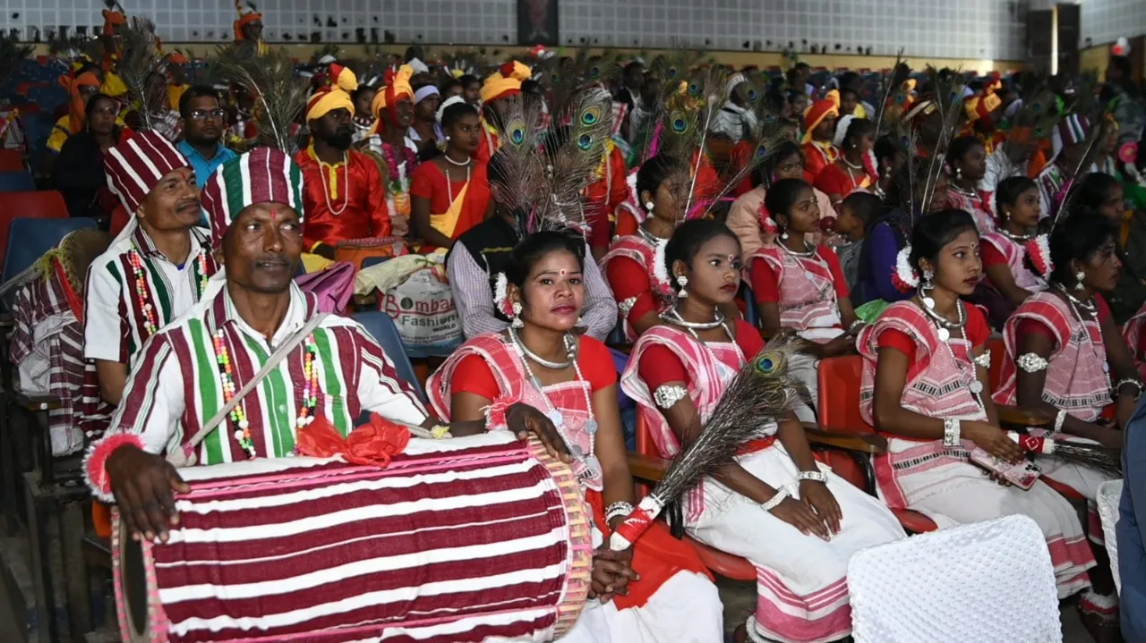  ସରିଲା ଜିଲ୍ଲାସ୍ତରୀୟ ସାଂସ୍କୃତିକ ପ୍ରତିଯୋଗିତା: ‘ଆଦିବାସୀ କରମା ନୃତ୍ୟ’ ପ୍ରଥମ, ପାଲା ଦ୍ବିତୀୟ