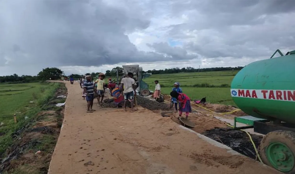  ନିମ୍ନମାନର ରାସ୍ତା କାମକୁ ବିରୋଧ