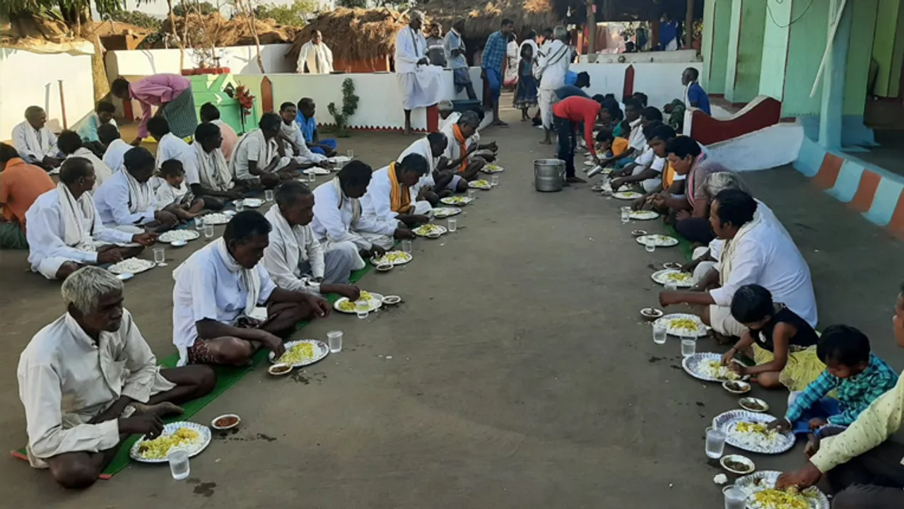  ସାଧାରଣତନ୍ତ୍ର ଦିବସରେ ଯୋଗ ଦେଇଥିଲେ,ଶୁଦ୍ଧି ହୋଇ ଭୁଞ୍ଜିଆ ସଂପ୍ରଦାୟରେ ମିଶିଲେ ଦମ୍ପତି