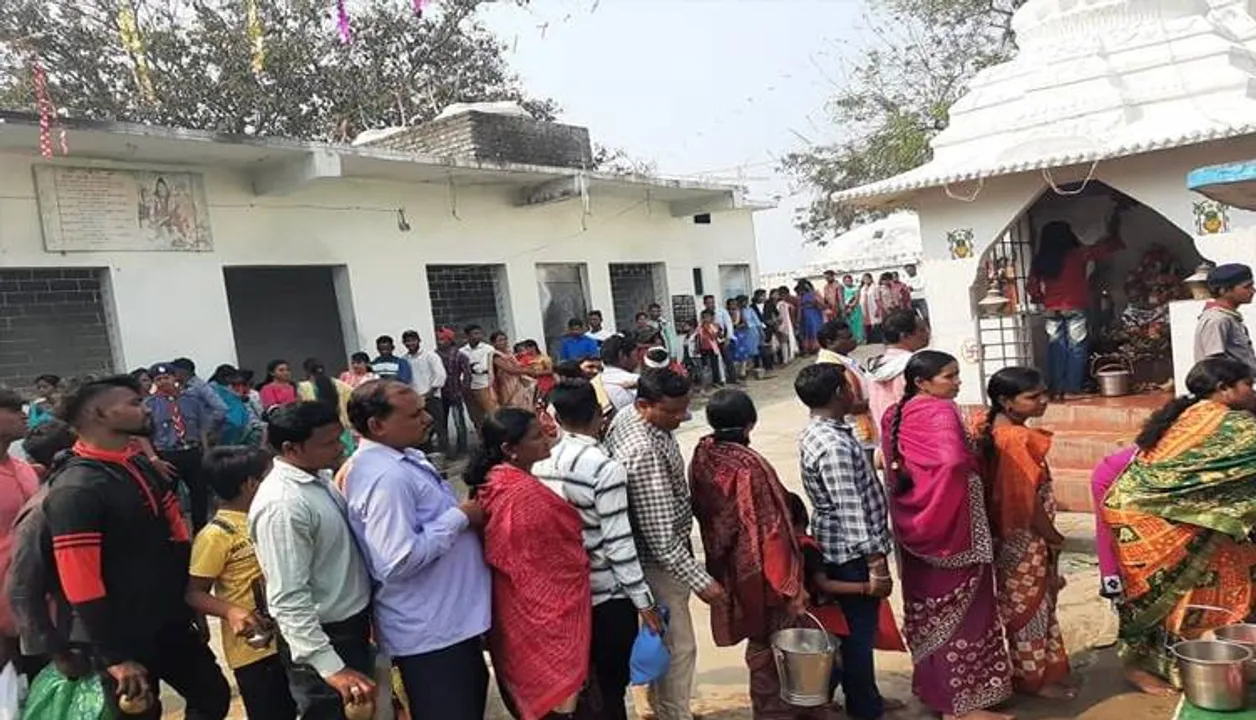  ସରଣ୍ଡା ବିଶ୍ବେଶ୍ବର ବାବା ଓ ସୋର୍ଣ୍ଣାର ସପ୍ନେଶ୍ବର ପୀଠରେ ଭକ୍ତଙ୍କ ଭିଡ଼