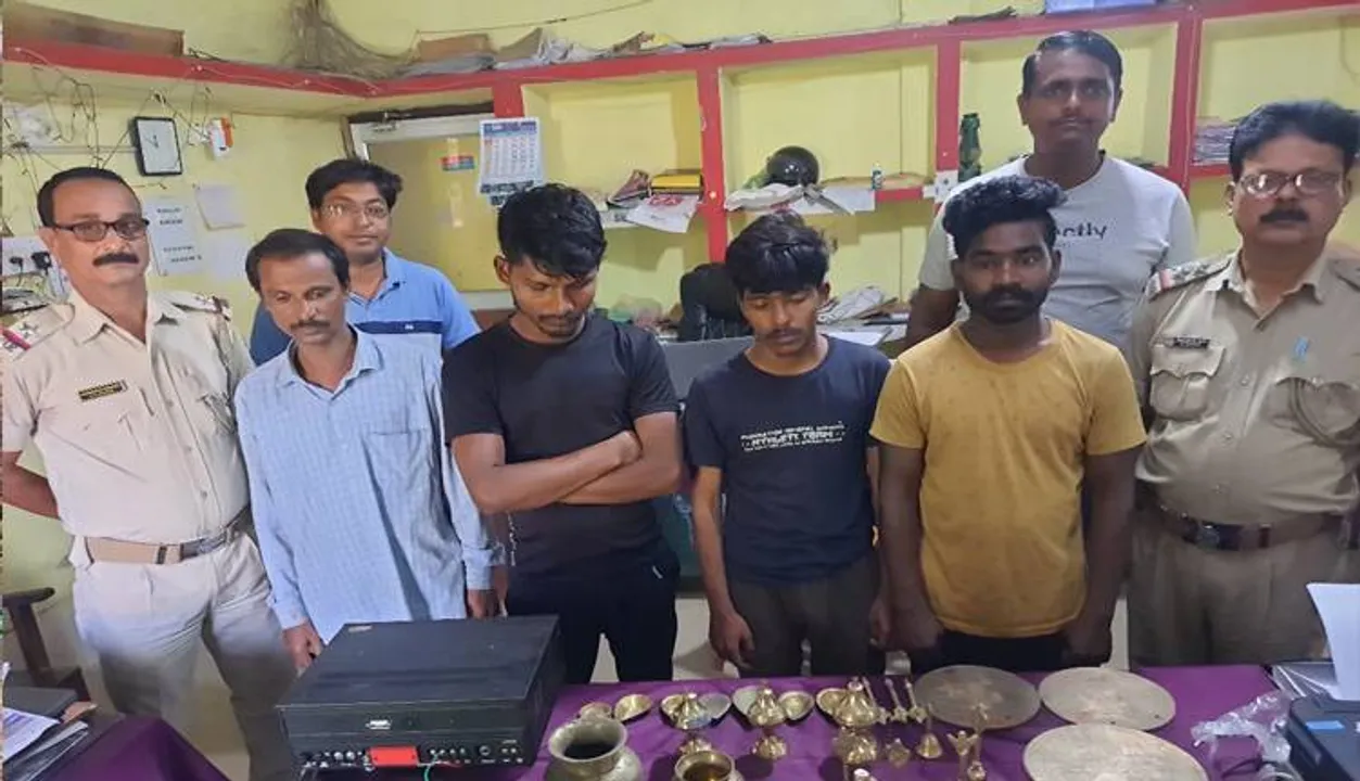  ମନ୍ଦିରରୁ ଚୋରି ଘଟଣାରେ ୪ ଗିରଫ, ଚୋରି ସାମଗ୍ରୀ ଜବତ