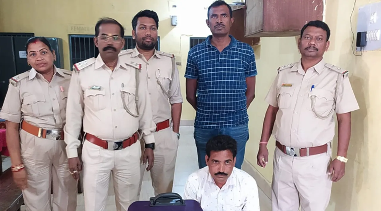  ଗଞ୍ଜେଇ ବେପାରିକୁ ବାନ୍ଧିଲା ପୁଲିସ