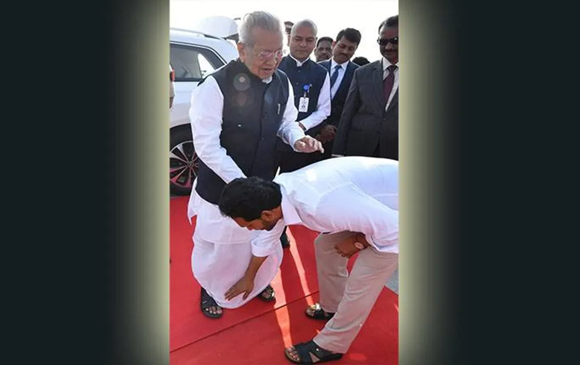  ଜଗନଙ୍କ ଉପରେ ଚାପ ପଡ଼ୁ