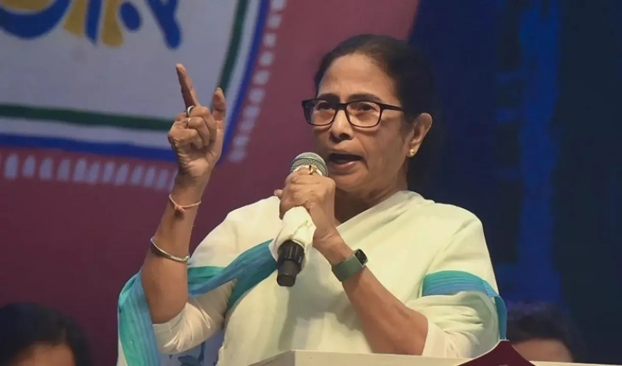  ତ୍ରିପୁରାରେ ମମତା କହିଲେ, କଂଗ୍ରେସ ହେଉଛି ବିଜେପିର ‘ଟିମ୍‌ ବି’