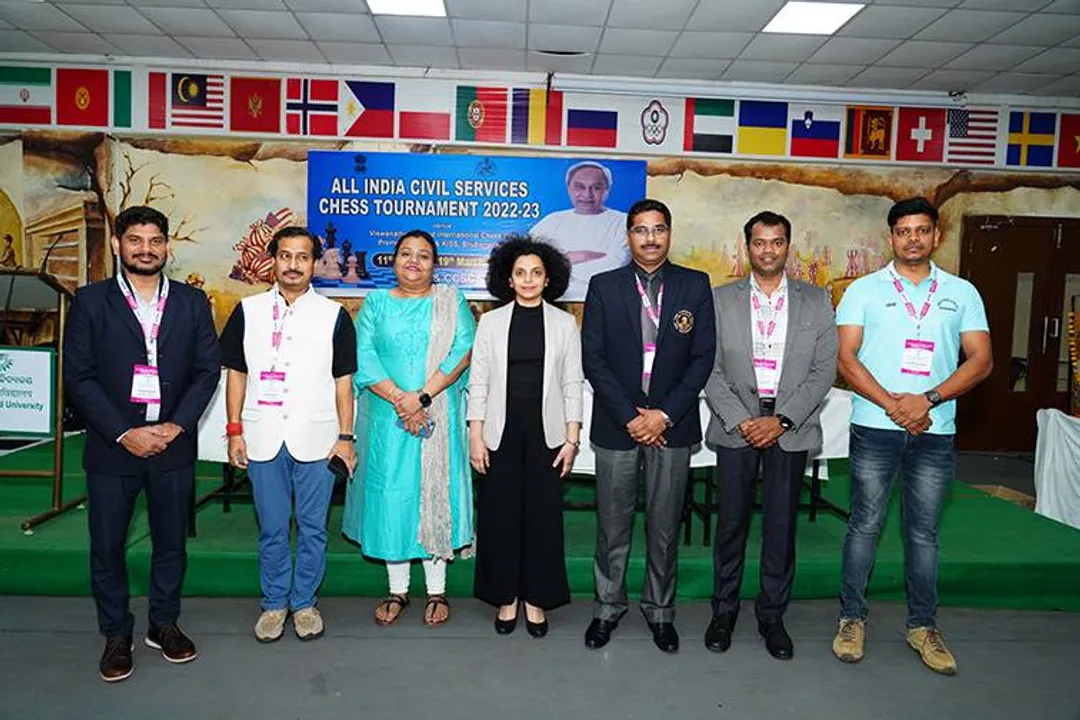  ସର୍ବଭାରତୀୟ ସିଭିଲ୍‌ ସର୍ଭିସ୍‌ ଚେସ୍‌: ଅଭିଷିକ୍ତା ଏକକ ଅଗ୍ରଣୀ