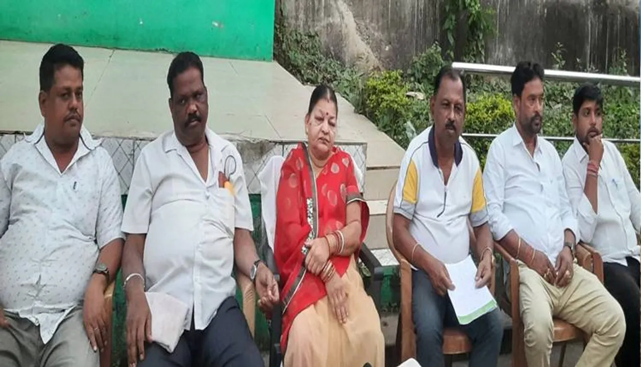  ଭାଇରାଲ ଫଟୋକୁ ନେଇ ଆଇନର ଆଶ୍ରୟ ନେବେ ବ୍ଲକ ଅଧ୍ୟକ୍ଷା