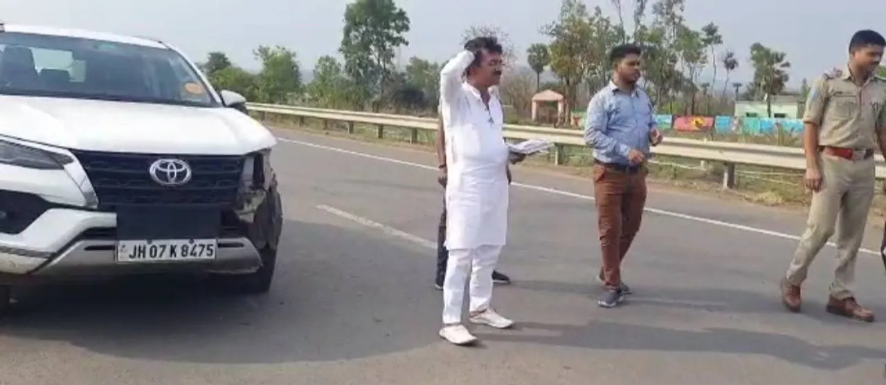  ସାରଦା ପ୍ରସାଦ ନାୟକଙ୍କ କାର୍‌କୁ ଧକ୍କା ଦେଲା କ୍ରେନ୍‌, ଦୁର୍ଘଟଣାରୁ ଅଳ୍ପକେ ବର୍ତ୍ତିଲେ ବିଧାୟକ