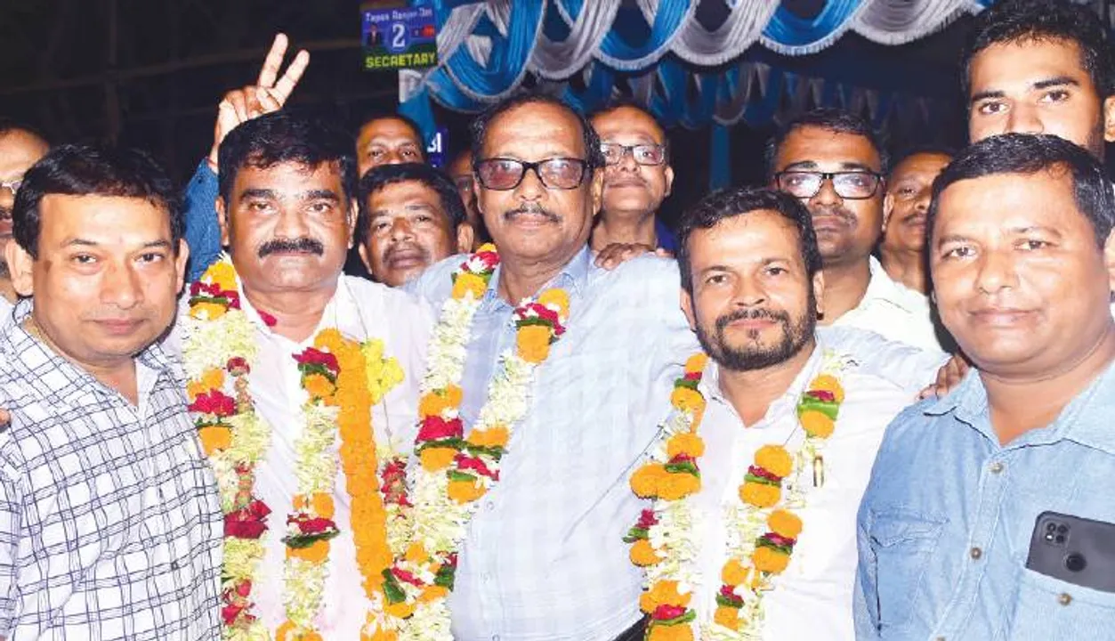  ଓକିଲ ସଂଘ ନିର୍ବାଚନ: ଭୁବନେଶ୍ୱରରେ ଧନେଶ୍ବର ସଭାପତି, ତାପସ ସମ୍ପାଦକ
