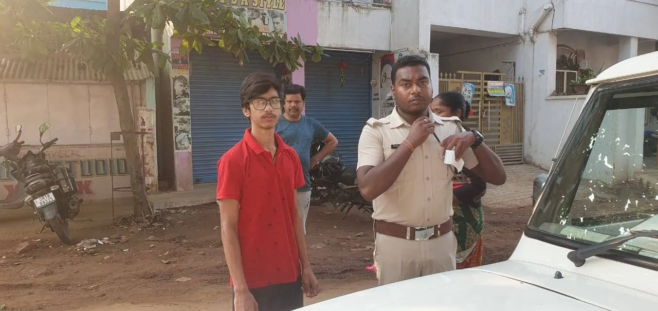  ଧରାପଡ଼ିଲେ ତିନି ନାବାଳକ ବାଇକ ଚାଳକ: ଗଣିଲେ ୭୫୦୦୦ ଟଙ୍କା ଜରିମାନା