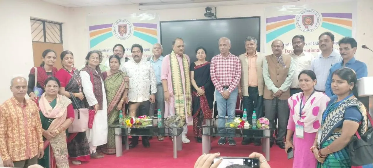  କେନ୍ଦ୍ରୀୟ ବିଶ୍ୱବିଦ୍ୟାଳୟରେ ‘ପ୍ରବାସୀ ଓଡ଼ିଆ ସାହିତ୍ୟ’ ଶୀର୍ଷକ ତିନିଦିନିଆ ଅନ୍ତର୍ଜାତୀୟ ସମ୍ମିଳନୀ ଉଦଯାପିତ