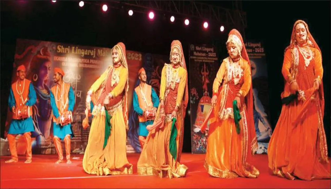  ଲିଙ୍ଗରାଜ ମହୋତ୍ସବର ଉଦ୍‌ଘାଟନୀ ସନ୍ଧ୍ୟା: ଝୁମେଇଲା ଛପେଲି, ଗର୍‌ଭା