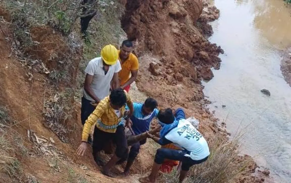  ୪ ମହିଳାଙ୍କ ଉପରେ ଧସିଲା ମାଟି; ଦୁଇ ମୃତ, ଅନ୍ୟ ୨ ଜଣ ଗୁରୁତର